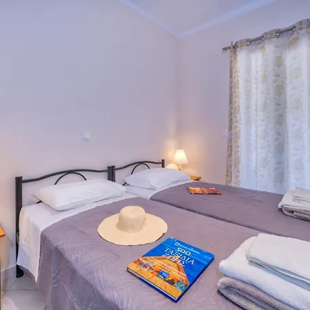 Angela Villa Ágios Matthaíos